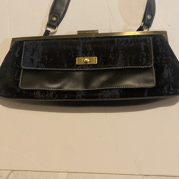 Cute little vintage Nine West date night bag with built in mirror ID card holder - Picture 2 of 9